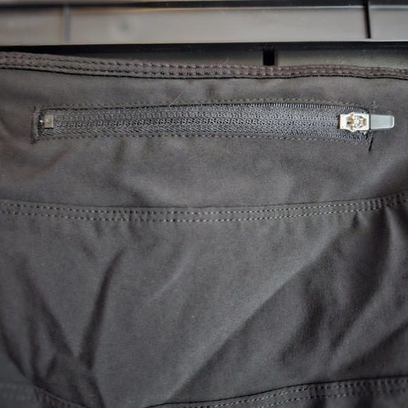 Danskin Womens Black Skort Sz M Tennis Gold Pickleball - Picture 7 of 9